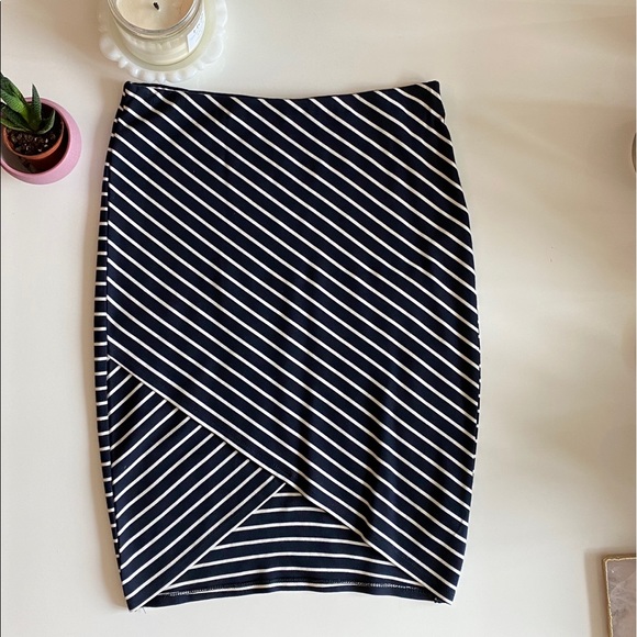 Dex Body con Striped Stretchy Skirt - Picture 1 of 7